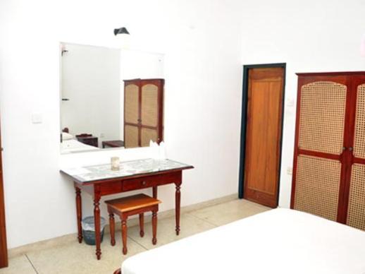 Ganga Garden Hotel Beruwala Værelse billede